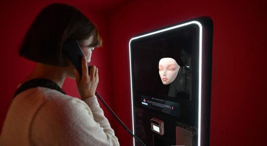 व्यक्तिगत सलाह के लिए AI पर बढ़ती निर्भरता: क्या यह आपके फैसलों को बना रही है कमजोर?